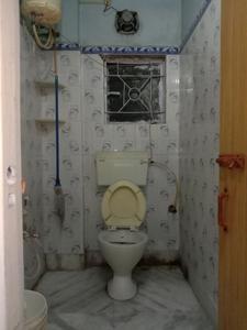Common Bathroom Image of 900 Sq.ft 2 BHK Apartment / Flat for rent in Keshtopur Kolkata for Rs. 18000