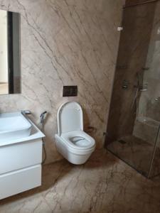 Bathroom Image of 4061 Sq.ft 4 BHK Villa for rent in Chaithanya Samarth, Bommenahalli Bengaluru for Rs. 200000