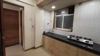 Kitchen Image of 1130 Sq.ft 2 BHK Apartment / Flat for rent in Airoli Navi Mumbai for Rs. 35000