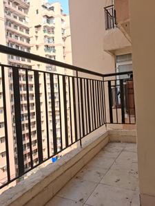 Living Room Image of 875 Sq.ft 2 BHK Apartment / Flat for sale in Amrapali Princely Estate, Sector 76 Noida for Rs. 8700000