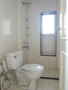 Common Bathroom Image of 550 Sq.ft 1 BHK Apartment / Flat for sale in JVM Aroma, Kasarvadavali Thane for Rs. 4299999