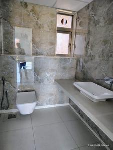 Bathroom Image of 2500 Sq.ft 3.5 BHK Apartment / Flat for rent in Milroc Adarsh Co operative Housing Society Limited A Project By Milroc Good Earth Developers, Panjim Goa for Rs. 125000