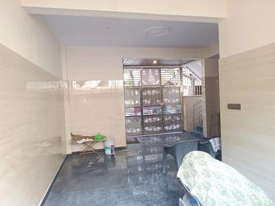 Car Garage Image of 600 Sq.ft 2 BHK Apartment / Flat for rent in Malleswaram Bengaluru for Rs. 25000