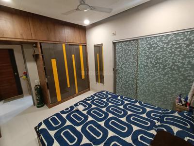 Bedroom Image of 1450 Sq.ft 3 BHK Apartment / Flat for rent in Avaneesh Heights, Shilaj Ahmedabad for Rs. 38000