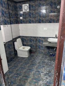 Bathroom Image of 1500 Sq.ft 3 BHK Builder Floor for sale in Arun Vihar, Sector 37 Noida for Rs. 13000000