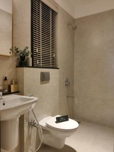 Common Bathroom Image of 950 Sq.ft 2 BHK Apartment / Flat for sale in Rustomjee La Familia Wing B, Thane West Thane for Rs. 15000000