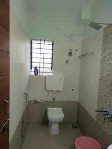 Bathroom Image of 1050 Sq.ft 2 BHK Apartment / Flat for rent in Azam Nagar Belagavi for Rs. 17000