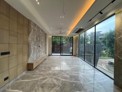 Living Room Image of 4100 Sq.ft 4 BHK Builder Floor for sale in Suncity Township, Sector 54 Gurgaon for Rs. 75000000