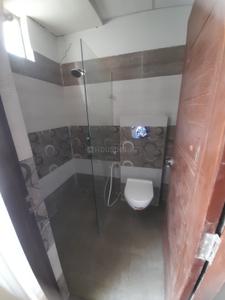 Bathroom Image of 1100 Sq.ft 2 BHK Builder Floor for rent in Civil Lines Allahabad for Rs. 20000