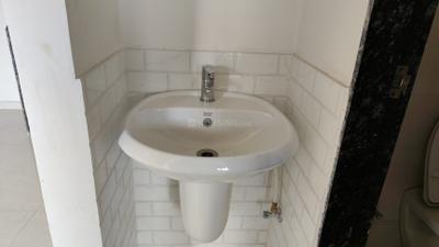 Bathroom Image of 520 Sq.ft 1 BHK Apartment / Flat for rent in Ganga Millennia Undri, Undri Pune for Rs. 16000