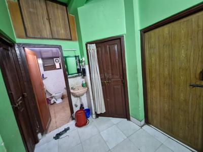 Bedroom Image of 650 Sq.ft 2 BHK Independent House for rent in Phool Bagan Kolkata for Rs. 15000