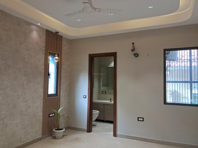 Bedroom Image of 1800 Sq.ft 3 BHK Builder Floor for sale in Kirti Nagar New Delhi for Rs. 42500000
