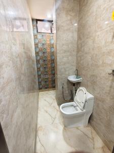 Bathroom Image of 450 Sq.ft 1 BHK Builder Floor for rent in Sector 6 Rohini New Delhi for Rs. 17000