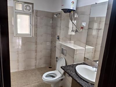 Bathroom Image of 2400 Sq.ft 3 BHK Apartment / Flat for rent in ATS Casa Espana, Bar Majra Mohali for Rs. 46000