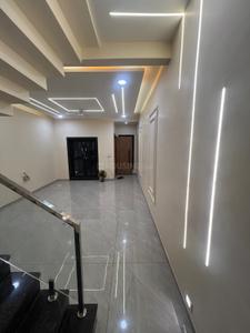 Living Room Image of 2000 Sq.ft 3 BHK Independent House for rent in Ratnappa Kumbhar Nagar Kolhapur for Rs. 18000