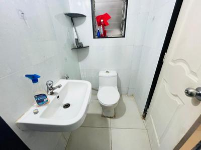 Bathroom Image of 1100 Sq.ft 2 BHK Apartment / Flat for rent in Anandtara La Gloriosa, Wadgaon Sheri Pune for Rs. 42000