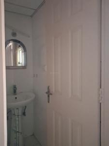 Bedroom One Image of 1150 Sq.ft 2.5 BHK Apartment / Flat for rent in Supertech Cape Town, Sector 74 Noida for Rs. 41000
