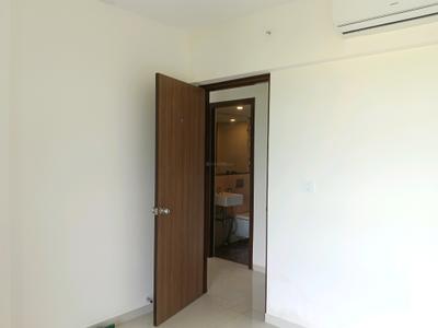 Bedroom Image of 1000 Sq.ft 2.5 BHK Apartment / Flat for rent in Lodha Splendora, Kasarvadavali Thane for Rs. 33000