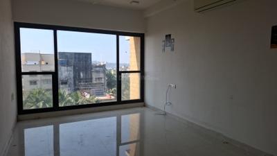 Living Room Image of 900 Sq.ft 2 BHK Apartment / Flat for rent in Kanakia Hollywood, Andheri West Mumbai for Rs. 120000