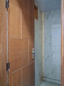 Common Bathroom Image of 1050 Sq.ft 2 BHK Apartment / Flat for sale in SAP Rise, Sector 73 Noida for Rs. 3899999