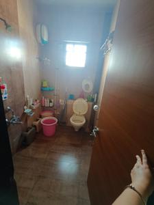 Bathroom Image of 1800 Sq.ft 3 BHK Apartment / Flat for sale in Piplod Surat for Rs. 7300000