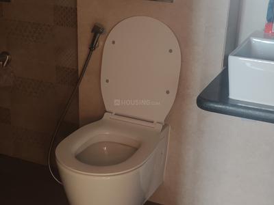 Bathroom Image of 750 Sq.ft 2 BHK Apartment / Flat for sale in Mahindra Roots, Kandivali East Mumbai for Rs. 21500000