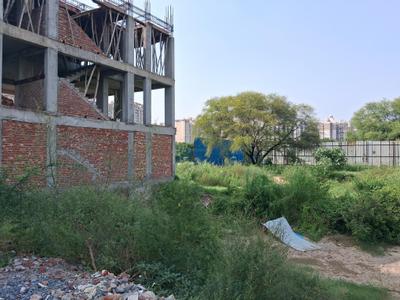Image of 1800 Sq.ft Residential Plot / Land for sale in Centrum Estates 76, Sector 76, Noida for Rs. 32000000
