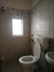 Common Bathroom Image of 1285 Sq.ft 3 BHK Apartment / Flat for sale in Paras Tierea, Sector 137 Noida for Rs. 10600001
