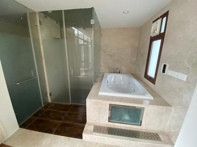 Bathroom Image of 6200 Sq.ft 4.5 BHK Villa for sale in Prestige White Meadows, Whitefield Bengaluru for Rs. 90000000