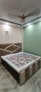 Bedroom Image of 840 Sq.ft 1 BHK Builder Floor for rent in Preet Vihar New Delhi for Rs. 20000