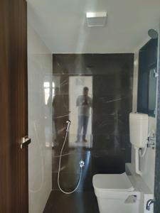 Common Bathroom Image of 980 Sq.ft 2 BHK Apartment / Flat for rent in Harmony Residences, Thane West Thane for Rs. 26000