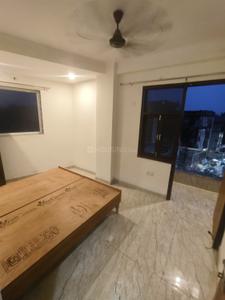 Bedroom Image of 850 Sq.ft 2 BHK Builder Floor for rent in New Ashok Nagar New Delhi for Rs. 18000