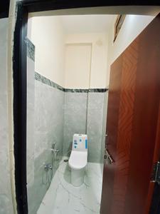 Bathroom Image of 1200 Sq.ft 2 BHK Independent House for rent in Gaddopur Ayodhya for Rs. 15000
