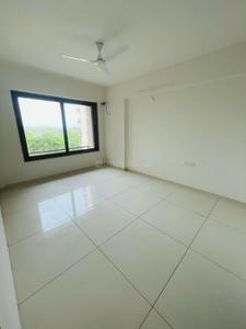 Bedroom Image of 2335 Sq.ft 3 BHK Apartment / Flat for rent in Vaishno Devi Circle Ahmedabad for Rs. 57000