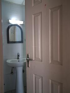Common Bathroom Image of 1150 Sq.ft 2.5 BHK Apartment / Flat for sale in Supertech Cape Town, Sector 74 Noida for Rs. 11700000