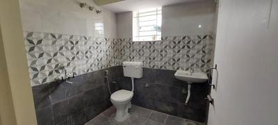 Bathroom Image of 850 Sq.ft 2 BHK Builder Floor for rent in Mahadevapura Bengaluru for Rs. 35000