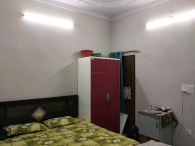 Bedroom Image of 910 Sq.ft 2 BHK Builder Floor for sale in Shahdara New Delhi for Rs. 8000000