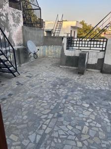 Balcony Image of 500 Sq.ft 1 RK Independent House for rent in Sector 41 Noida for Rs. 21000