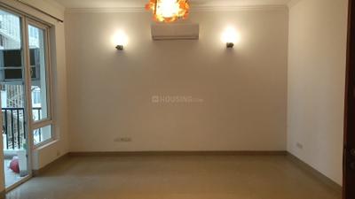 Living Room Image of 1300 Sq.ft 3 BHK Apartment / Flat for sale in Emaar Emerald Estate, Sector 65 Gurgaon for Rs. 23500000