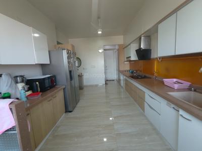 Kitchen Image of 3015 Sq.ft 4 BHK Apartment / Flat for sale in Ambawadi Ahmedabad for Rs. 35000000