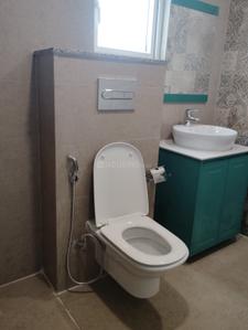 Bathroom Image of 2650 Sq.ft 3 BHK Apartment / Flat for rent in MI Retreat Centre Phase I, Arjunganj Lucknow for Rs. 50000