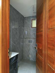 Common Bathroom Image of 2050 Sq.ft 4 BHK Builder Floor for sale in Vasundhara Ghaziabad for Rs. 27500000