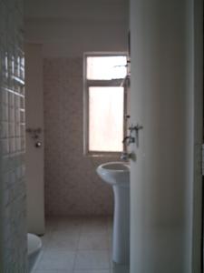 Common Bathroom Image of 1049 Sq.ft 2 BHK Apartment / Flat for sale in Gaursons Gaur City 5th Avenue, Noida Extension Greater Noida for Rs. 8900000