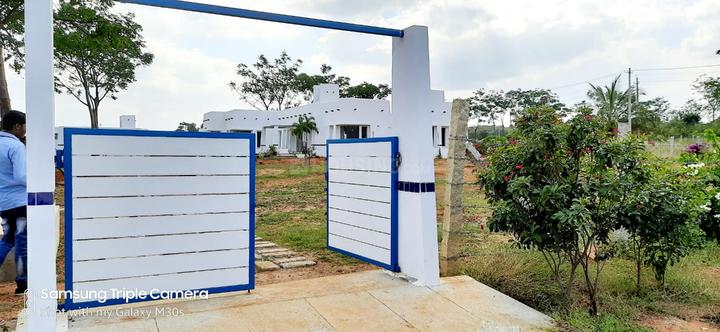 Golden Green Valley farmland Main Image 1
