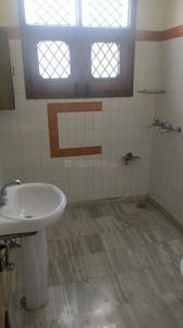 Bathroom Image of 3150 Sq.ft 3 BHK Independent House for rent in Sector 10 Panchkula for Rs. 37000