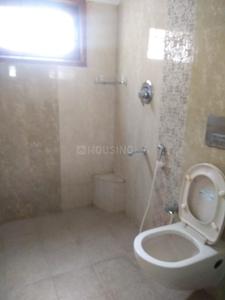 Bathroom Image of 2500 Sq.ft 3 BHK Apartment / Flat for rent in Neelankarai Chennai for Rs. 90000
