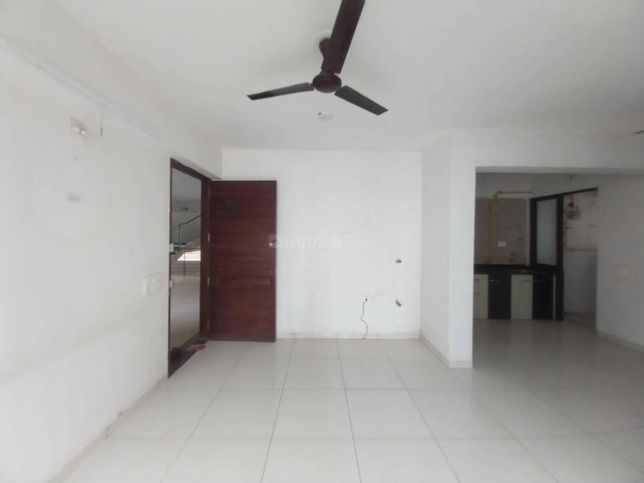 Avirat Silver Brook Main Image 1