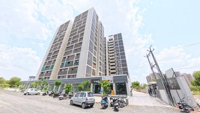 Image of 1854 Sq.ft 3 BHK Apartment / Flat for sale in Vaishno Devi Circle, Ahmedabad for Rs. 7000000