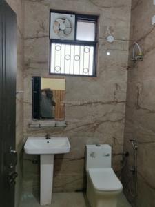 Bathroom Image of 2100 Sq.ft 3 BHK Builder Floor for rent in Sector 28 Faridabad for Rs. 28000