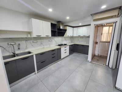 Kitchen Image of 3500 Sq.ft 4 BHK Apartment / Flat for sale in Banjara Hills Hyderabad for Rs. 40000000
